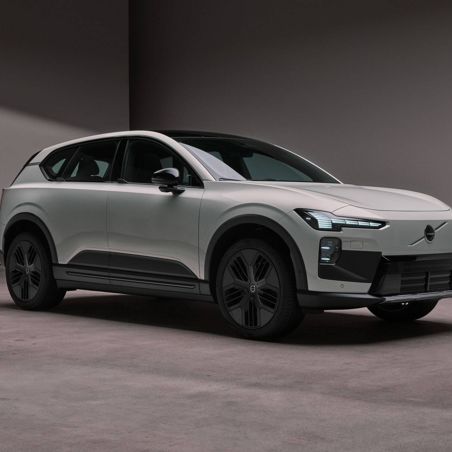 SUV 100 % électrique Volvo EX60 2026