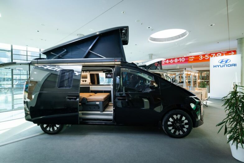 van life camping-car électrique Hyundai Camper Concept van aménagé