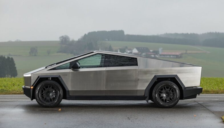 Tesla Cybertuck Artcurial Motorcars Automobile Legends voiture électrique