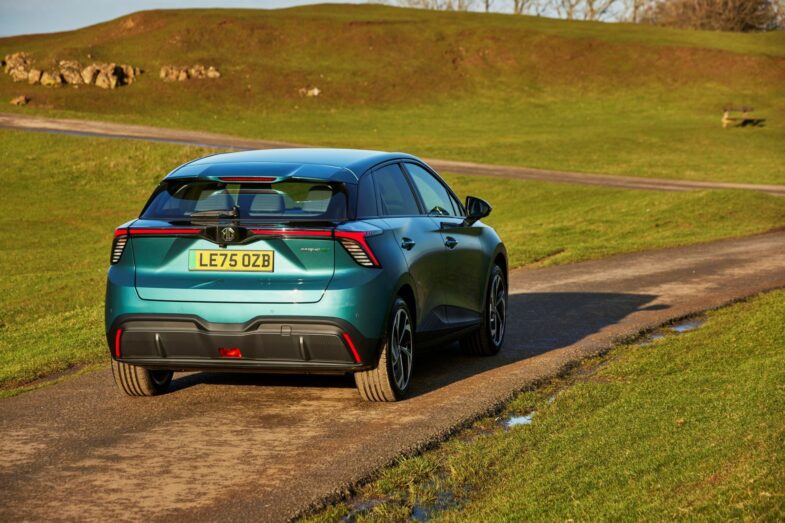 MG Motor berline électrique MG4 EV restylée 202