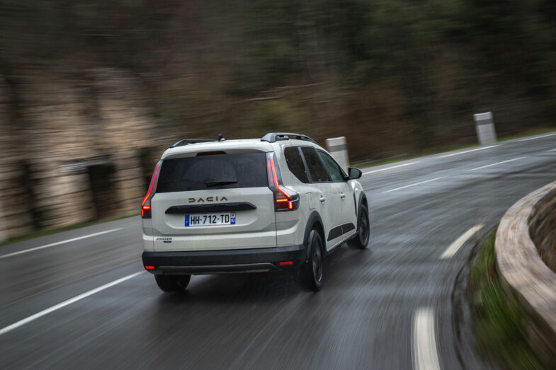 Essai Dacia Jogger Hybrid 155 Extreme