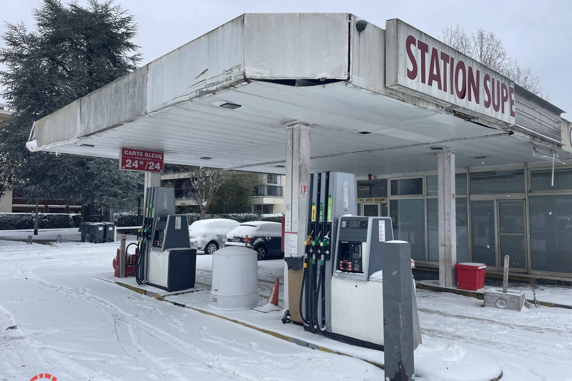 stations-service voitures électriques