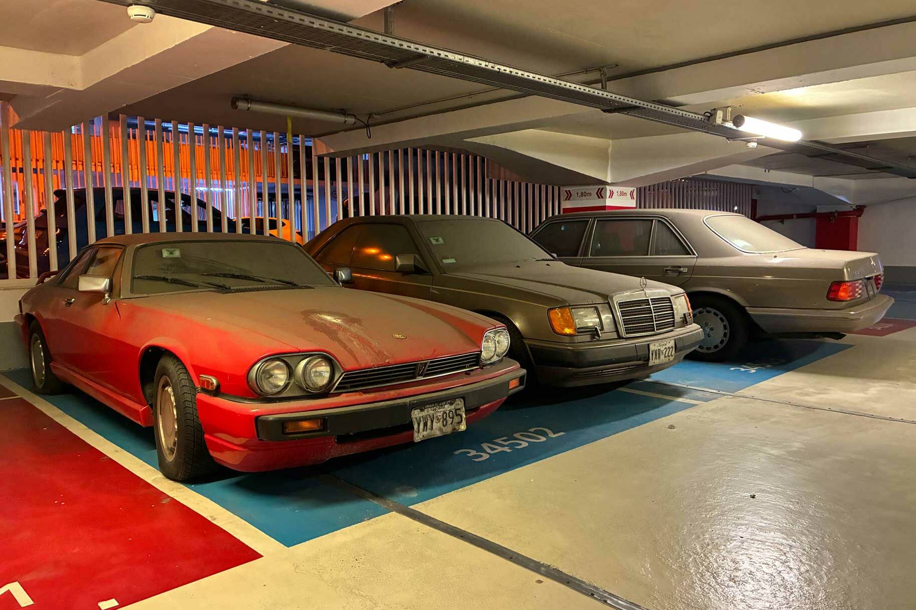 parkings Paris voitures abandonnées voitures oubliées