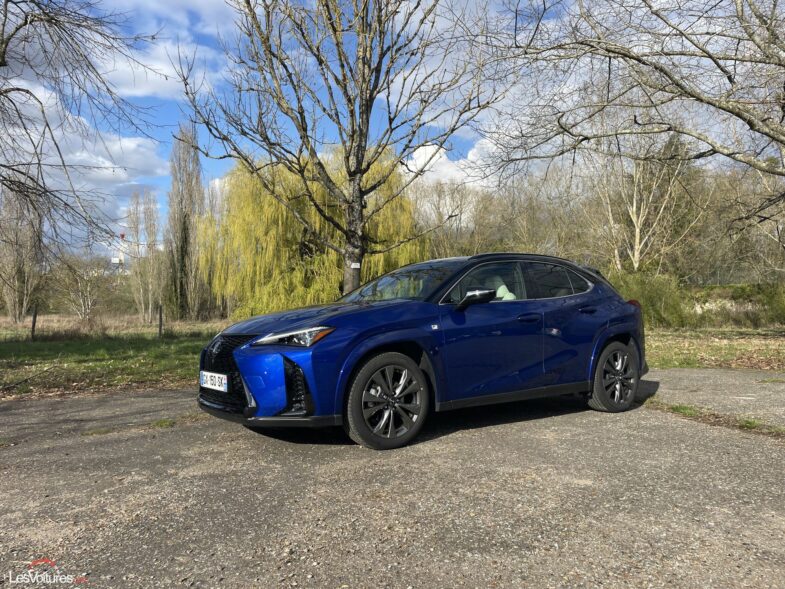 essai test conso Lexus UX 300h SUV hybride HEV