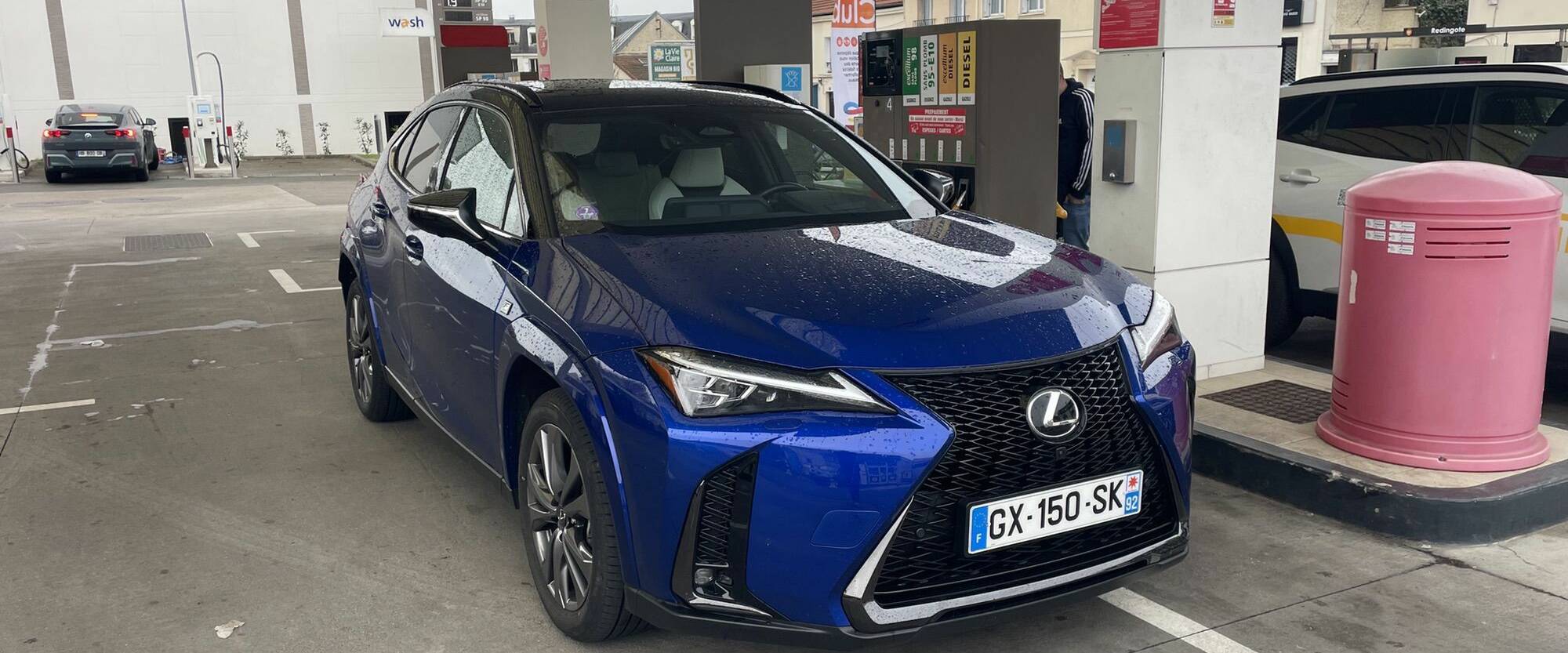 essai test consommation Lexus UX 300h