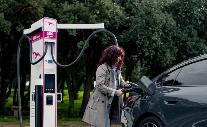 Ionity bornes de recharge 600 kW voitures électriques