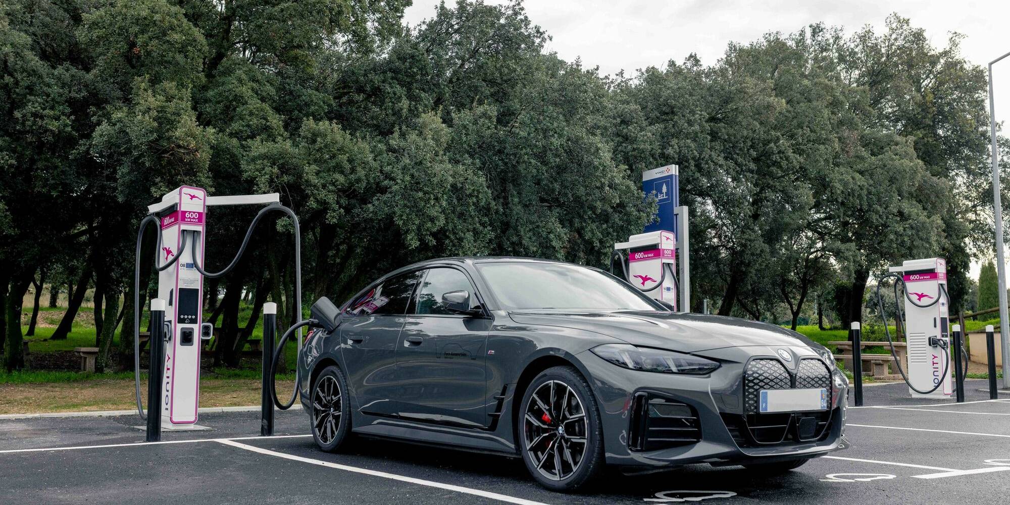 Ionity bornes de recharge 600 kW voitures électriques