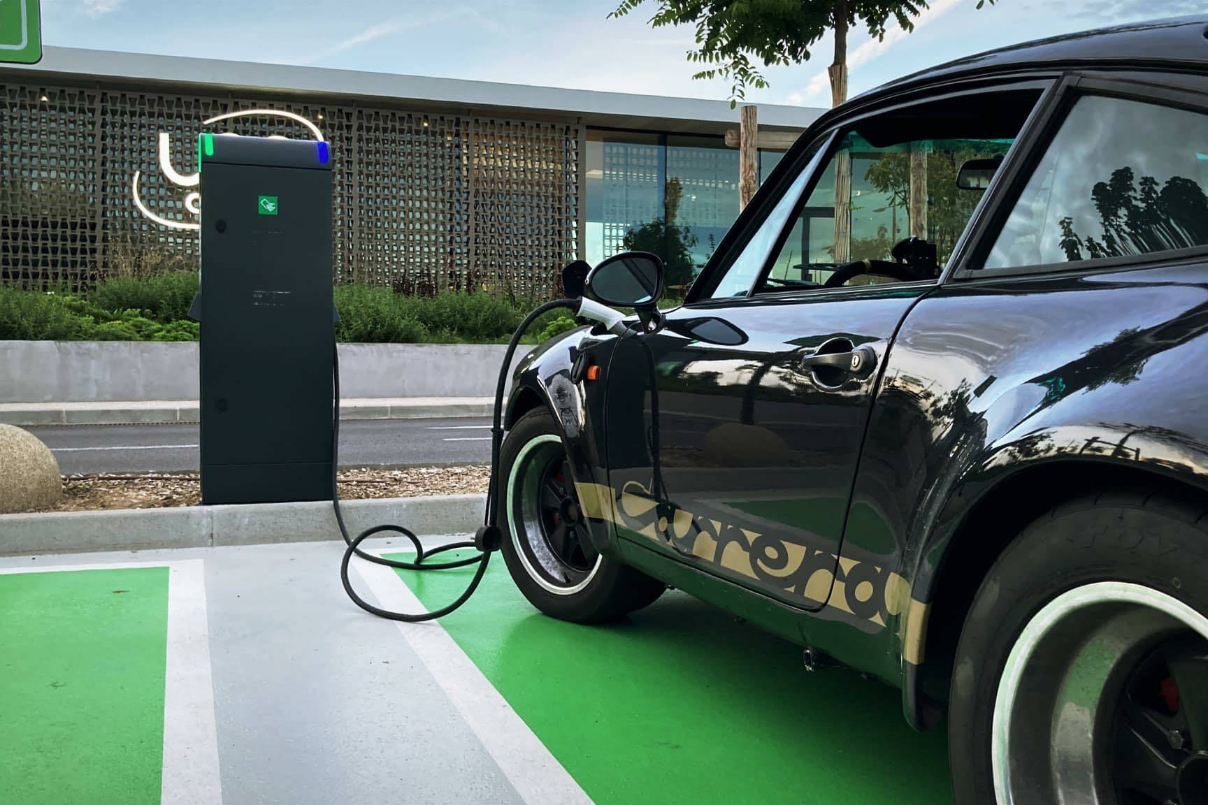 Porsche 911 SC électrique Tesla rétrofit