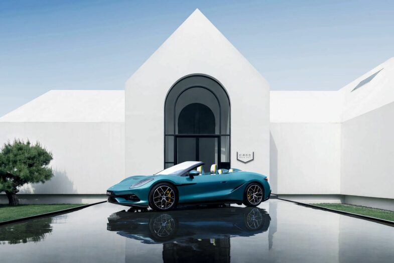 Denza Z cabriolet électrique