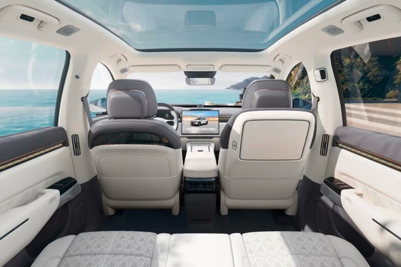 voitures électriques chinoises Zeekr 7X