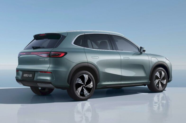 SUV Geely E5