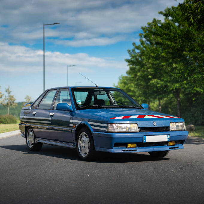 Renault 21 2.0 Turbo Gendarmerie nationale Sport & Collection