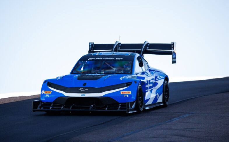 Ford Super Mustang Mach‑E Pikes Peak Romain Dumas