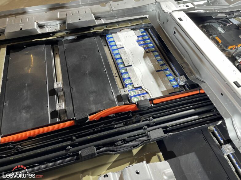voitures électriques batteries lithium