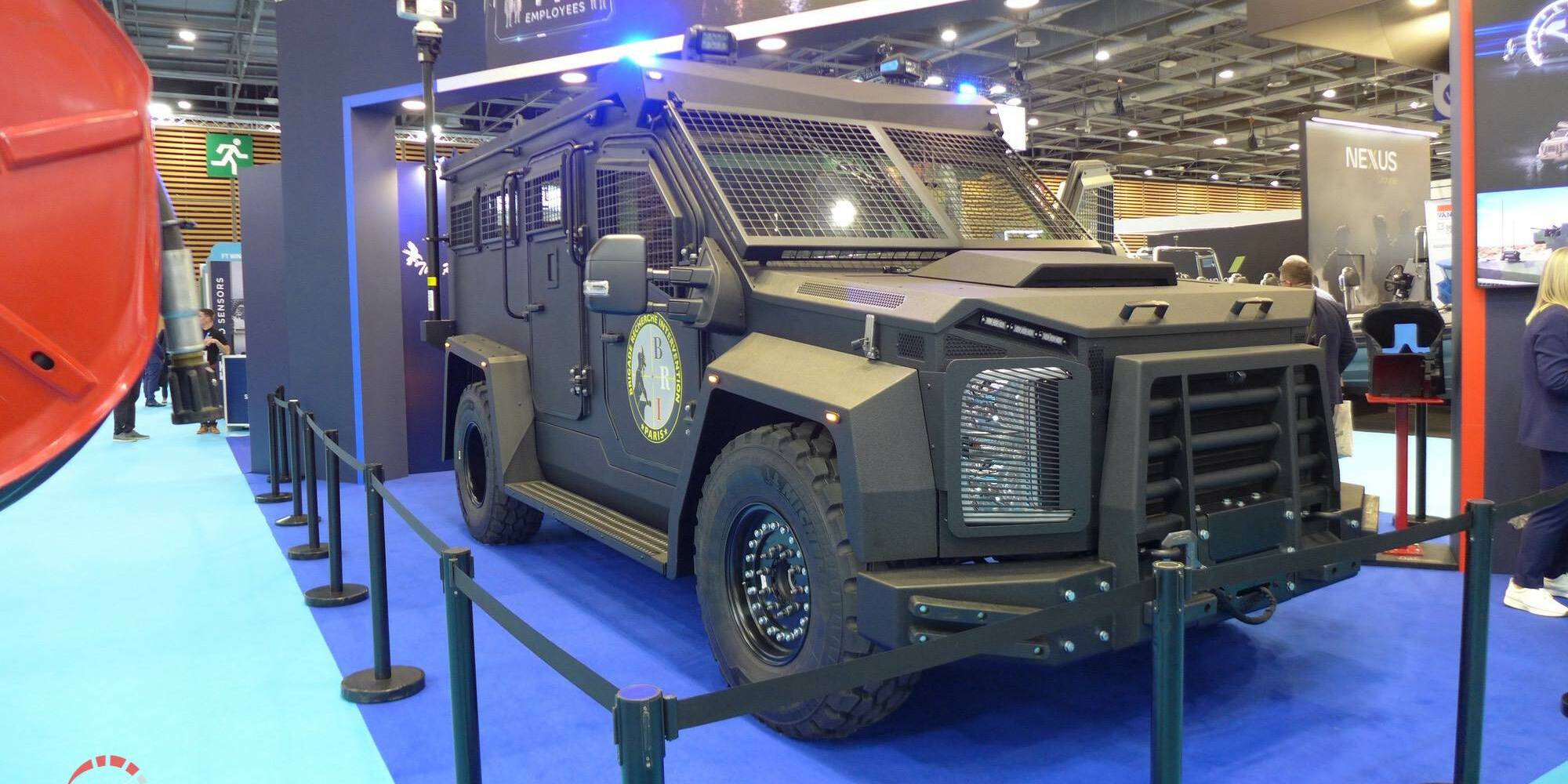 The Raven Centingon France RAID GIGN BRI véhicule militaire blindé Eurosatory