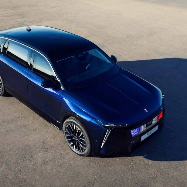 DS N°7 Élysée voiture Emmanuel Macron