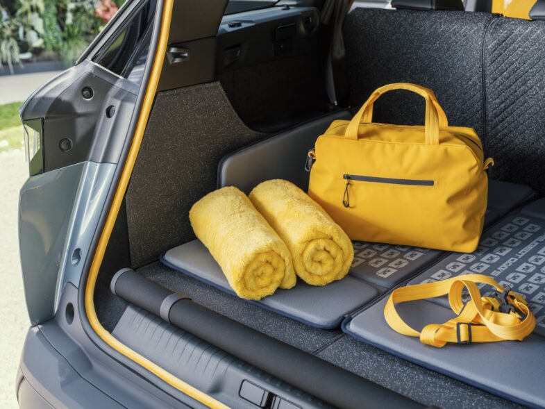 Peugeot e-5008 Dog Edition Concept chien voyage voiture