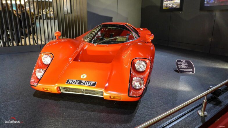 McLaren M6GT
