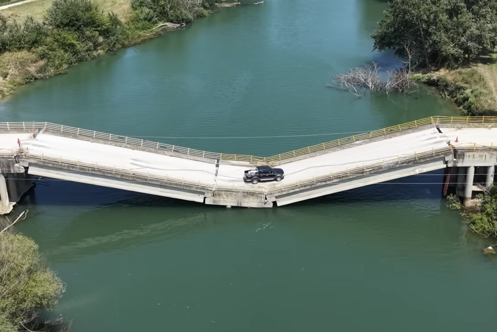vidéo pont effondré Grèce