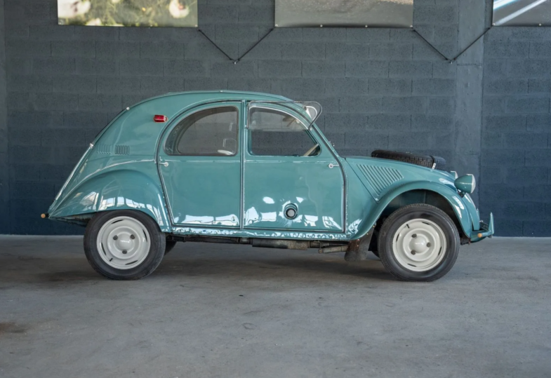 Citroën 2CV Sahara Rétromania