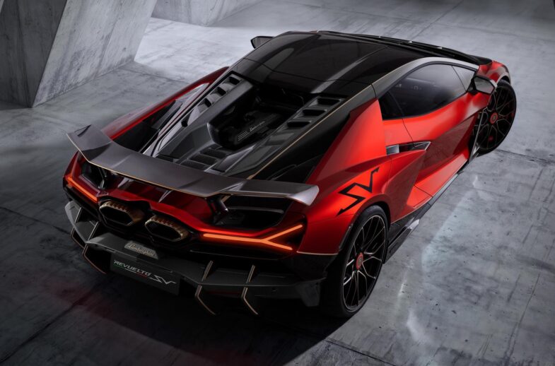 Lamborghini Revuelto SV