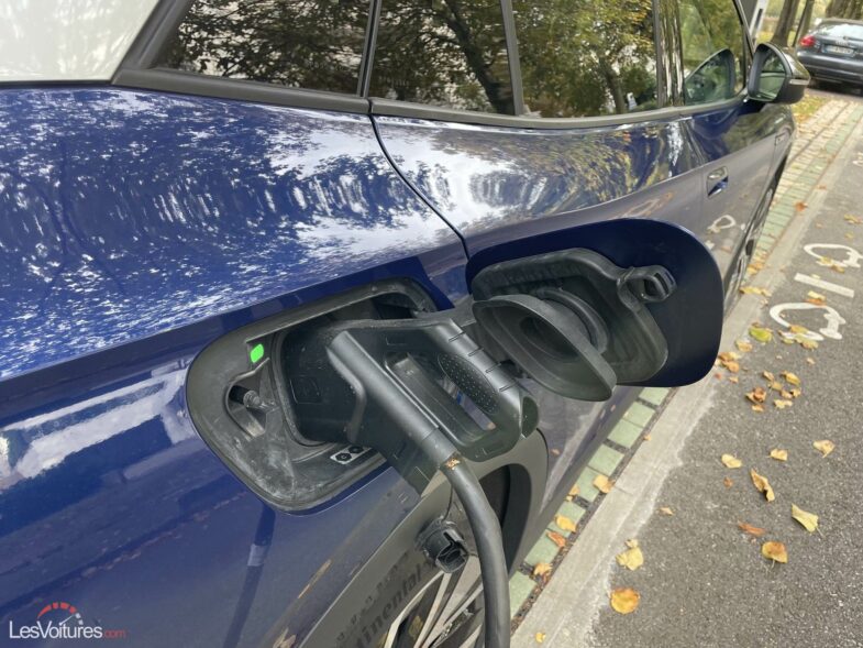 Voiture électrique d'occasion aide CEE taxis véhicules électriques neufs