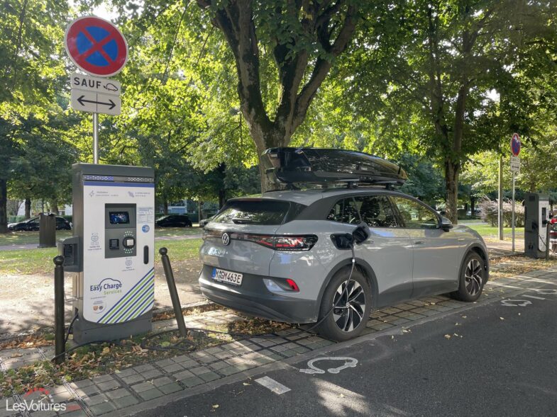 Voiture électrique d'occasion aide CEE taxis véhicules électriques neufs