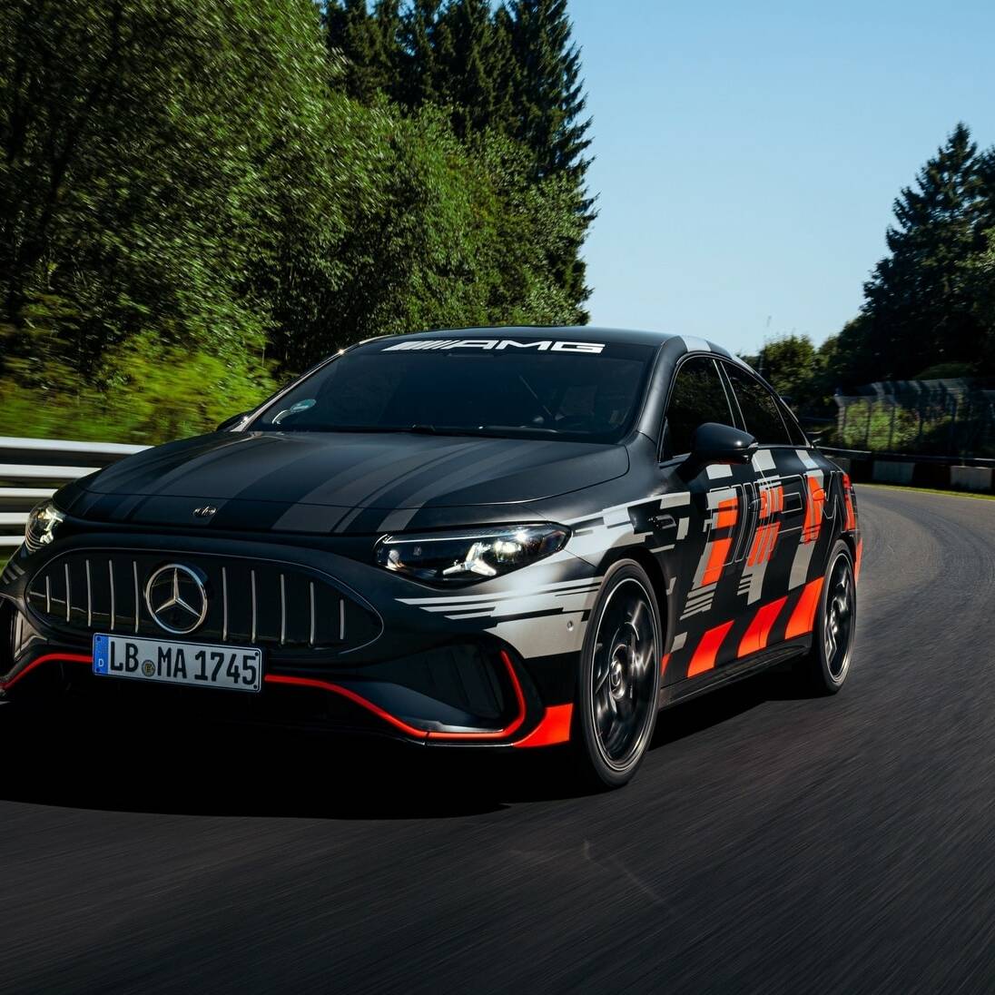 Mercedes-CLA 45 AMG lap record vidéo Nürburgring