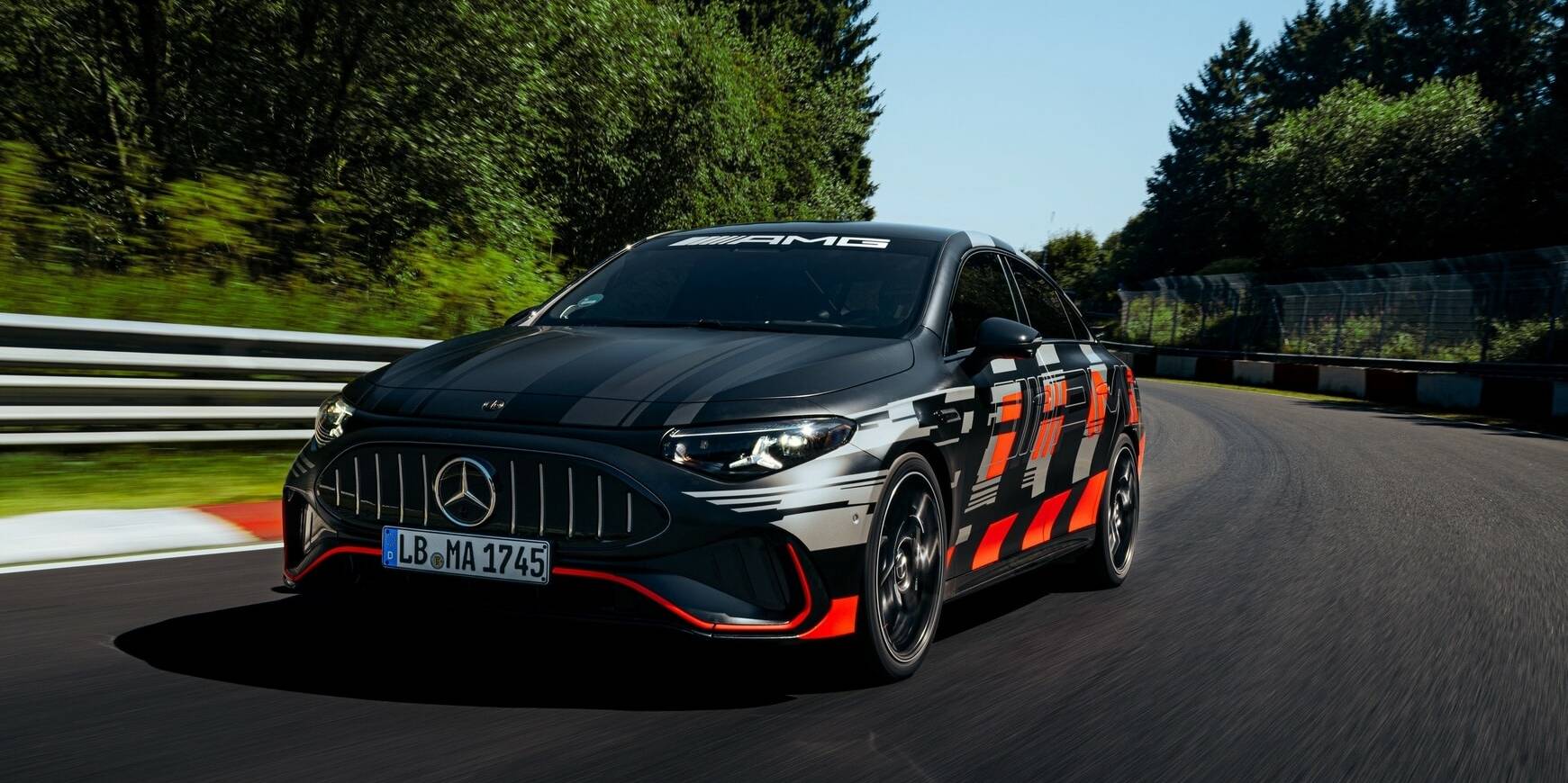Mercedes-CLA 45 AMG lap record vidéo Nürburgring