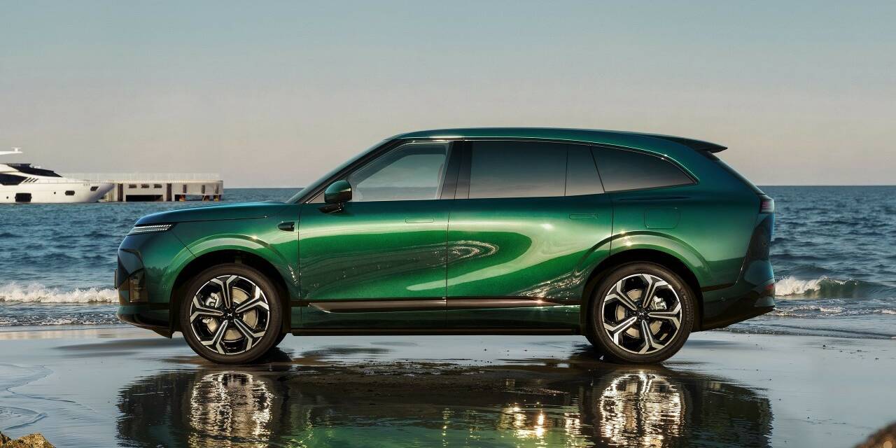 Mondial de l'Auto XPeng G9L