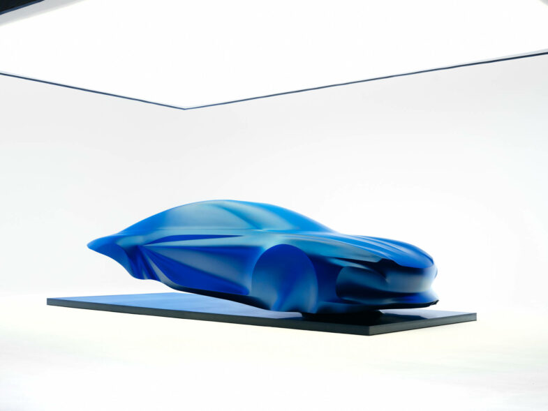 Alpine A110 électrique sculpture mondial de l'auto