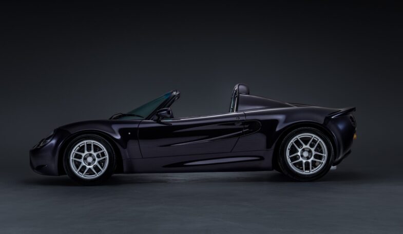 Analogue Automotive VHPK Lotus Elise restomod