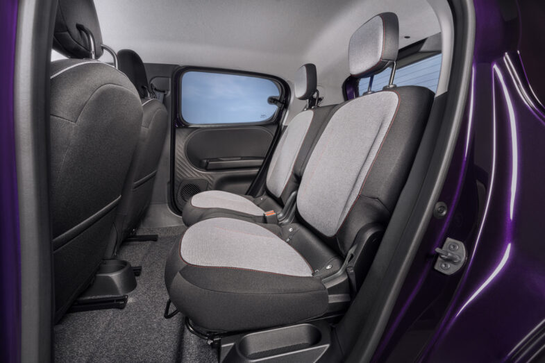 citadine électrique Nissan Pixo cousine Renault Twingo Dacia Spring
