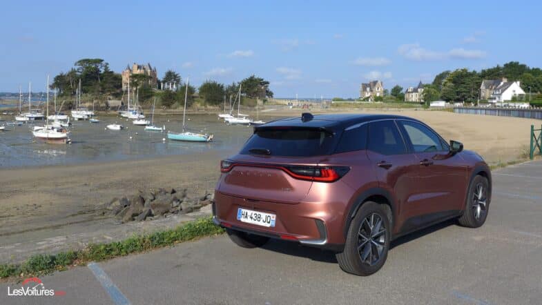 essai conso autoroute Lexus LBX HEV SUV hybride