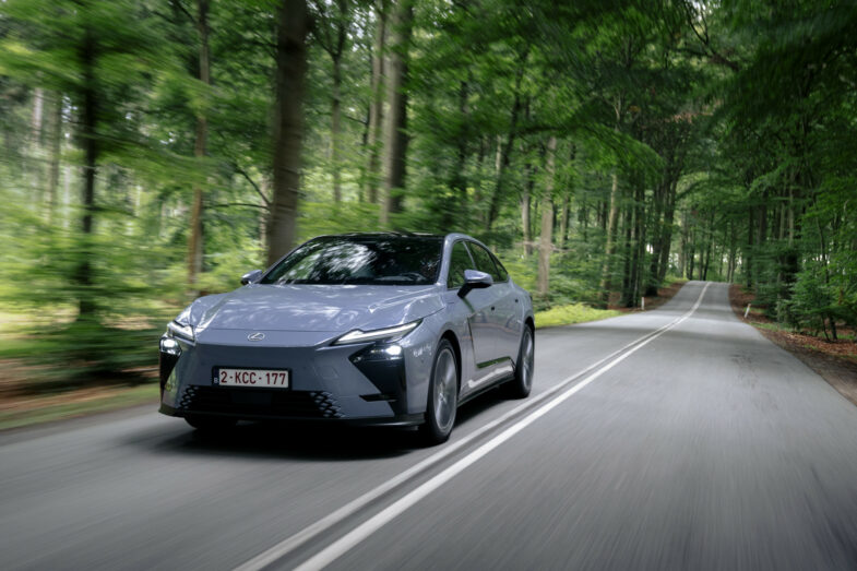 essai Lexus ES